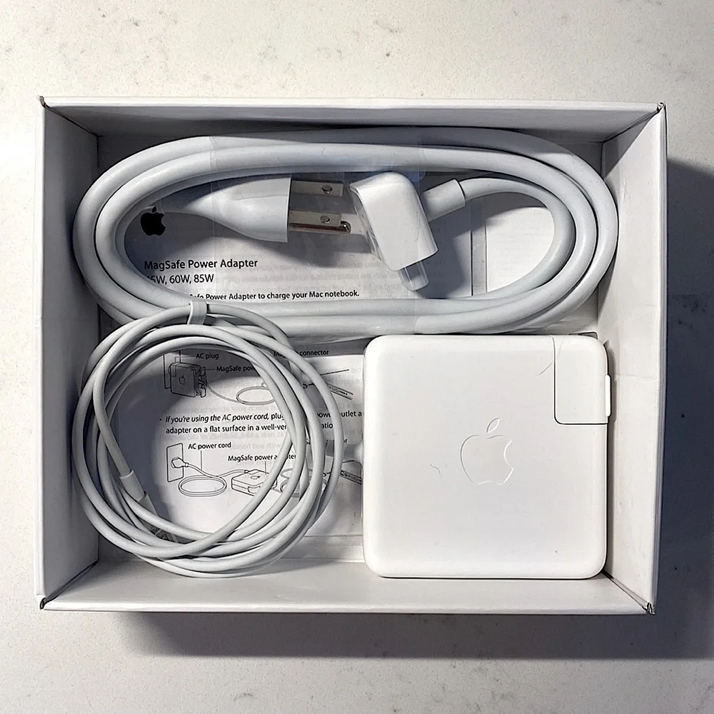 Apple, 85W MagSafe Power Adapter, For MacBook Pro